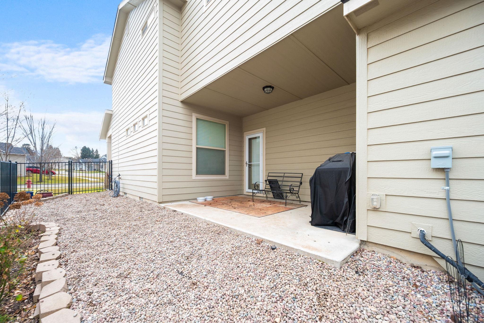 1802 West Heavy Timber Drive Meridian, ID 83642 - Photo 28 of 33