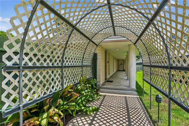 121 Ridgeway Drive Metairie, LA 70001 - Photo 2 of 15