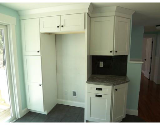 122 Howland Road Freetown, MA 02702 - Photo 8 of 28 Gallery Image 8