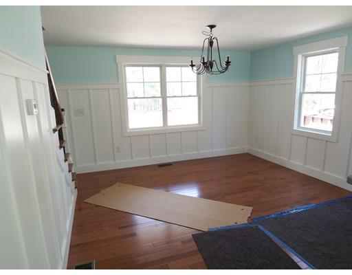 122 Howland Road Freetown, MA 02702 - Photo 9 of 28 Gallery Image 9