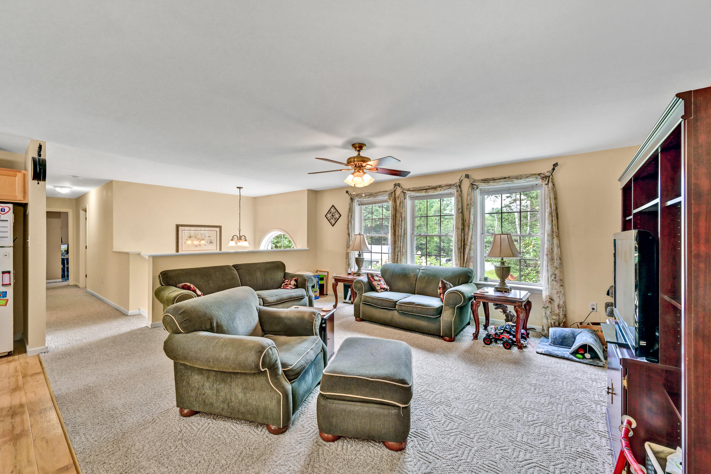 196 Lakeview Road Glenburn, ME 04401 - Photo 2 of 31 Living Room