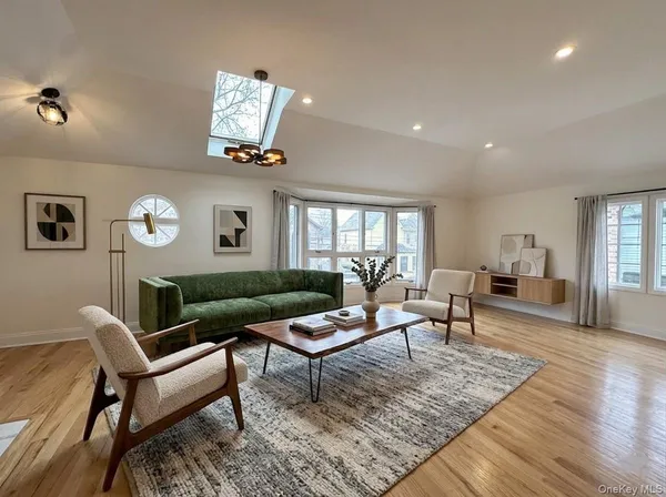 $3,700 | 35-19 215th Street, Unit 2 | Bayside