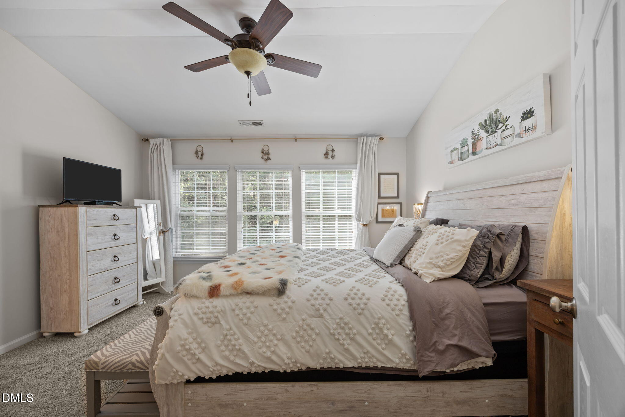4252 Vienna Crest Drive Raleigh, NC 27613 - Photo 9 of 27 42-web-or-mls-IMG_7830