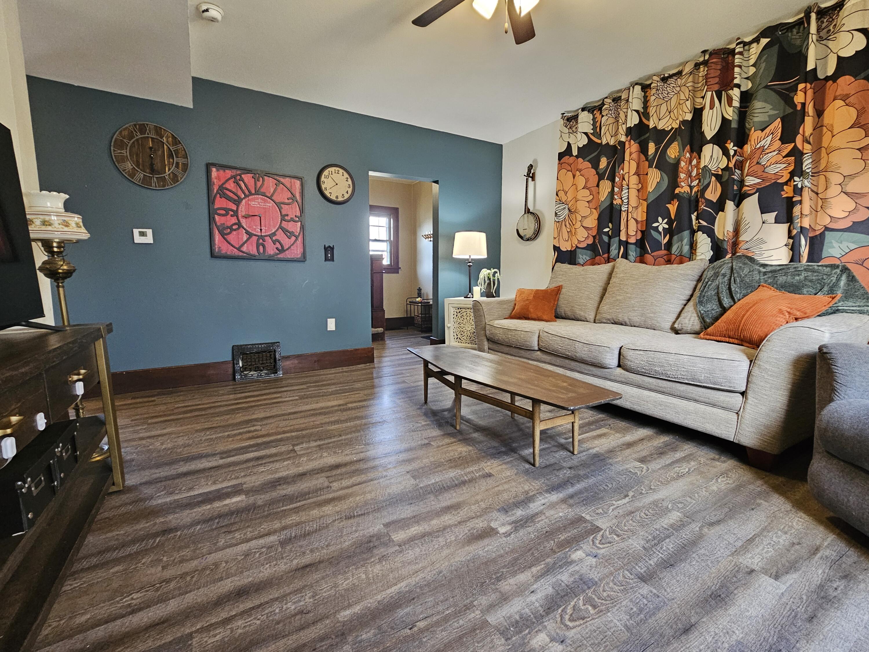 306 South K Street Sparta, WI 54656 - Photo 13 of 41 Living room