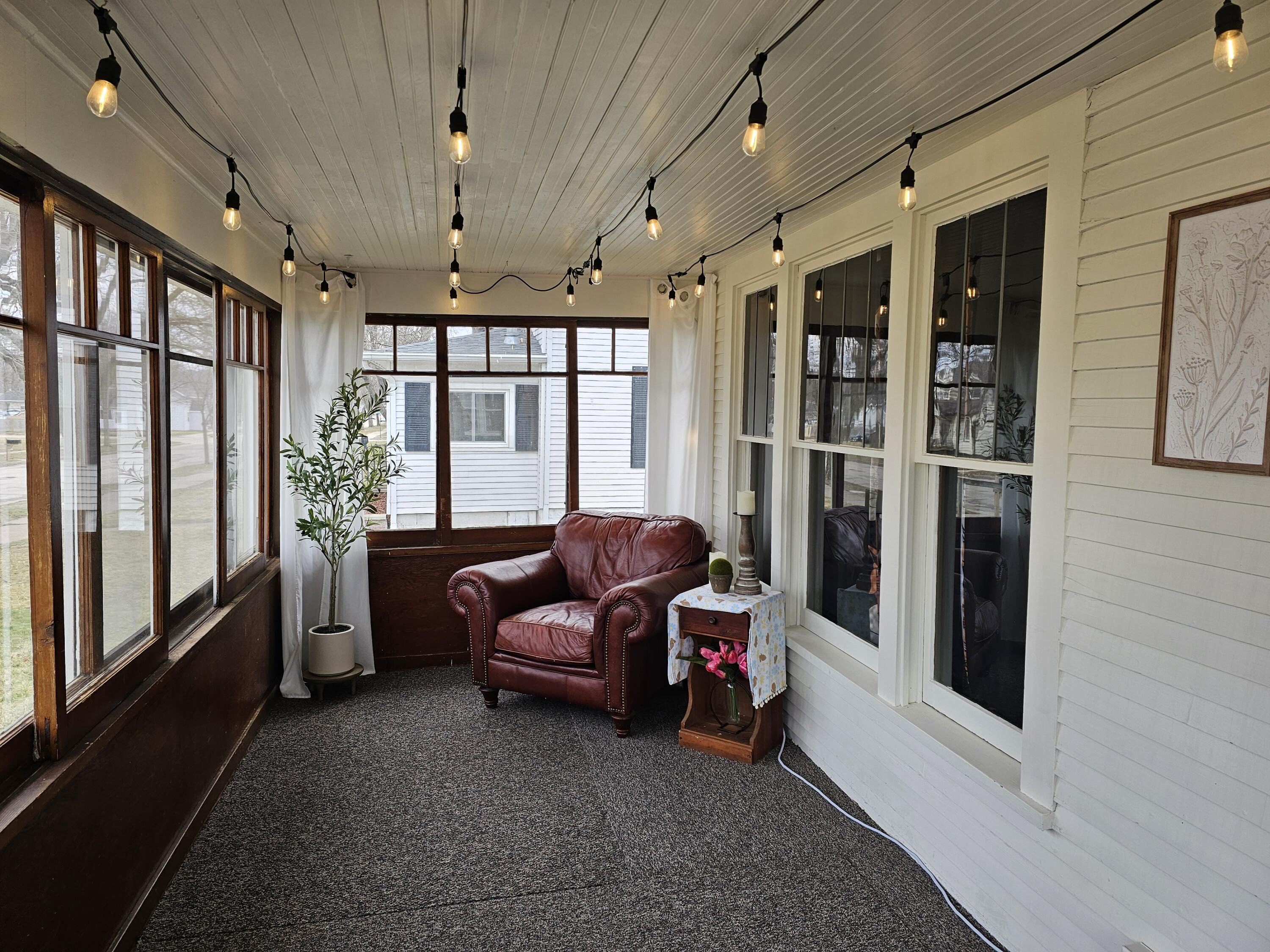 306 South K Street Sparta, WI 54656 - Photo 8 of 41 Front porch