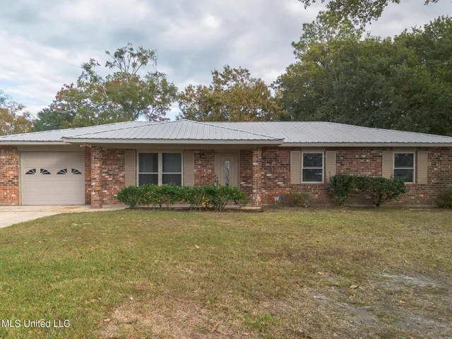 $205,900 | 21 Cottonwood Court, D'Iberville, MS 39540