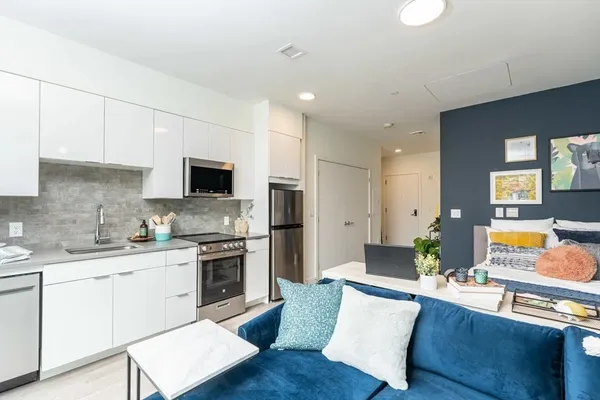 $2,655 | 346 Somerville Avenue, Unit 1, Somerville, MA 02143