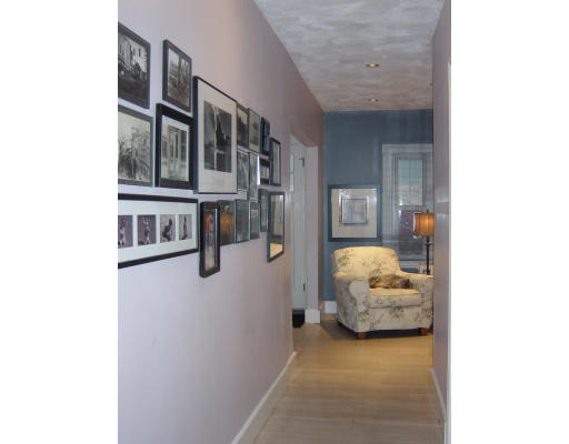 12 Wyman Road Marblehead, MA 01945 - Photo 4 of 11 Gallery Image 4