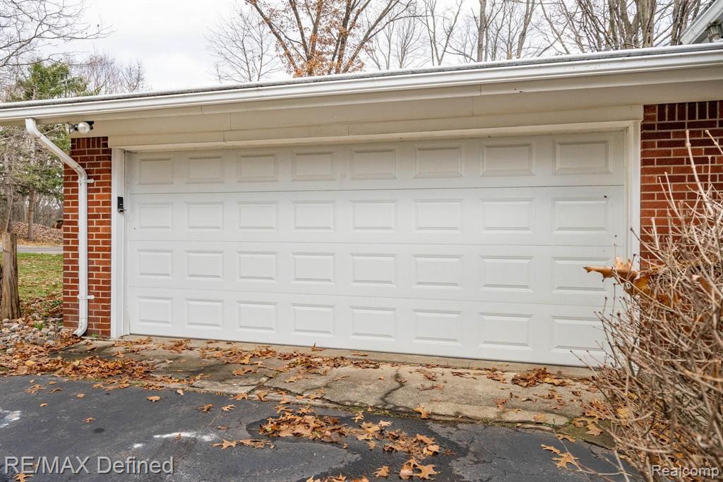 6045 Ronnoco Road Rochester Hills, MI 48306 - Photo 4 of 40