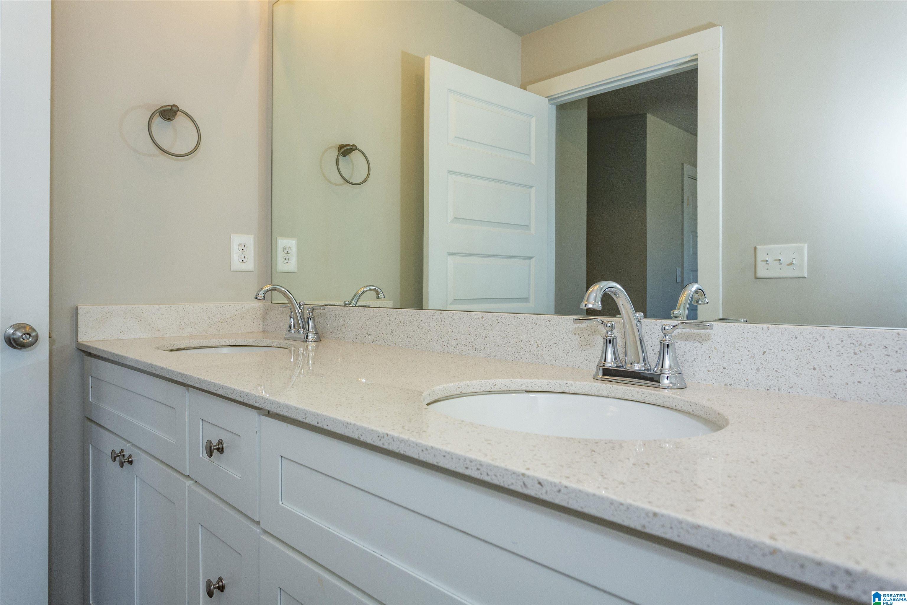 180 Ridgeview Circle Jemison, AL 35085 - Photo 33 of 45