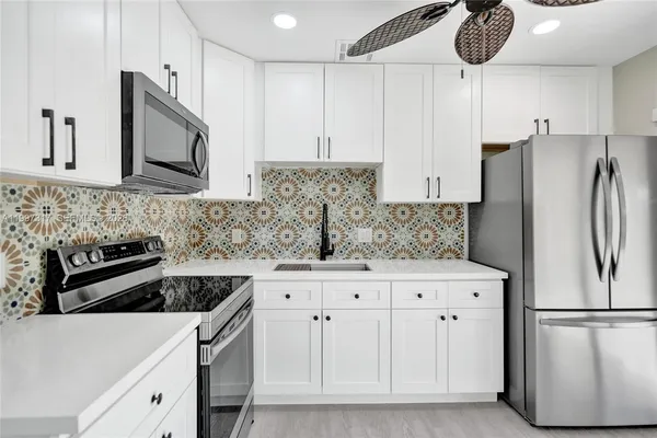 $2,600 | 136 Miami Gardens Road, West Park, FL 33023