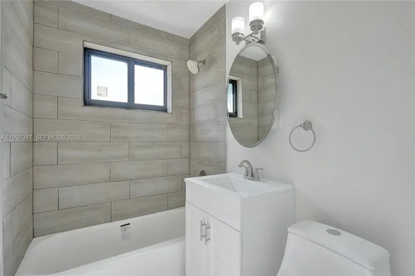 $2,600 | 136 Miami Gardens Road, West Park, FL 33023