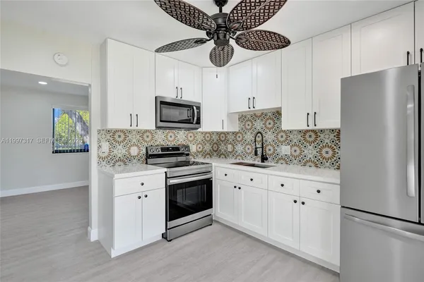 $2,600 | 136 Miami Gardens Road, West Park, FL 33023