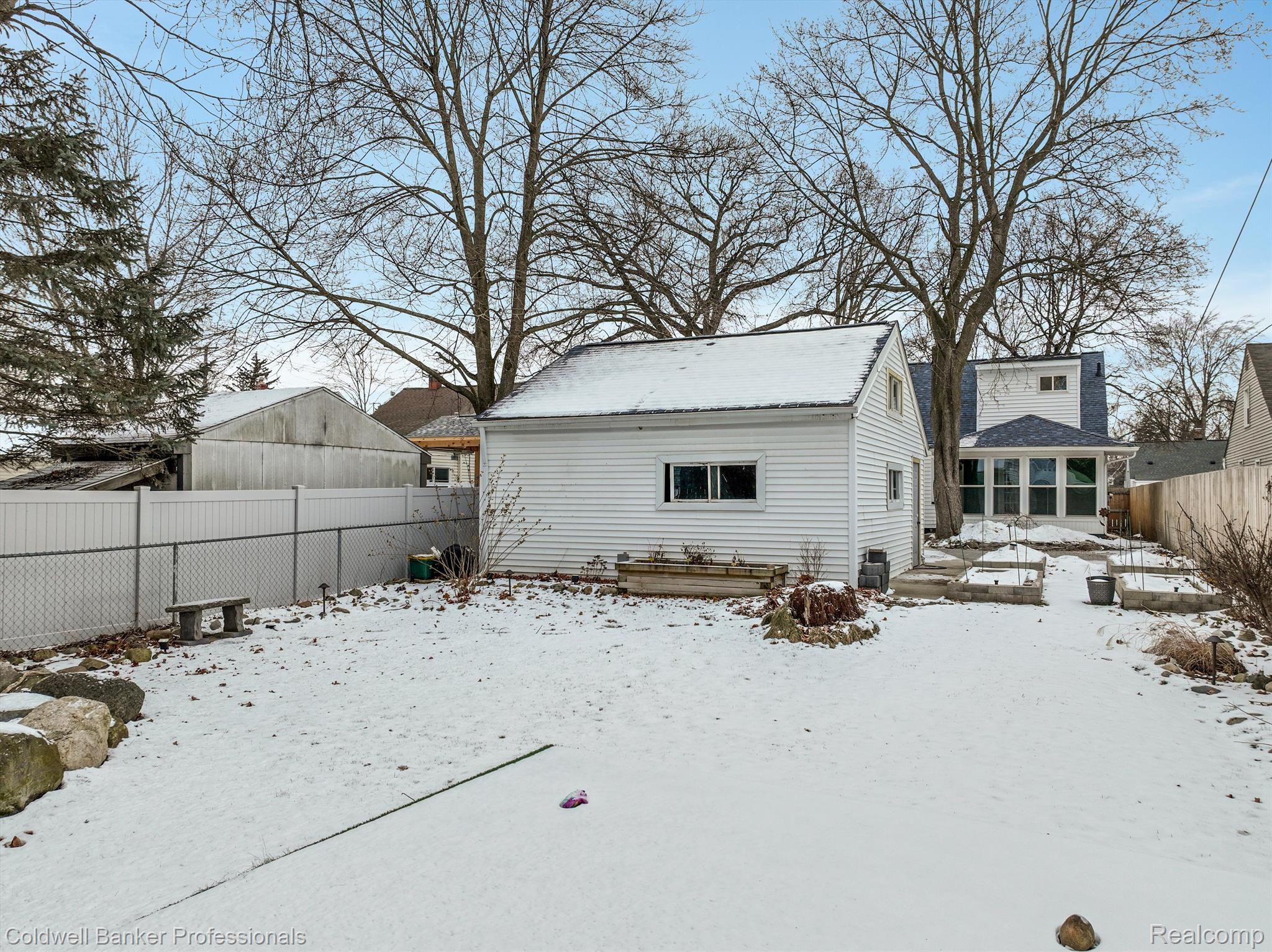 126 East Webster Road Royal Oak, MI 48073 - Photo 32 of 36 Backyard