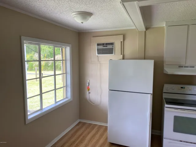 $795 | 3106 Highway 24, Unit C, Newport, NC 28570