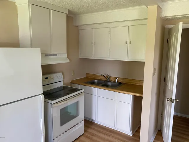 $795 | 3106 Highway 24, Unit C, Newport, NC 28570