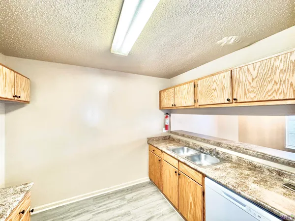 $1,000 | 1411 Cottondale Drive, Unit A, Baton Rouge, LA 70815