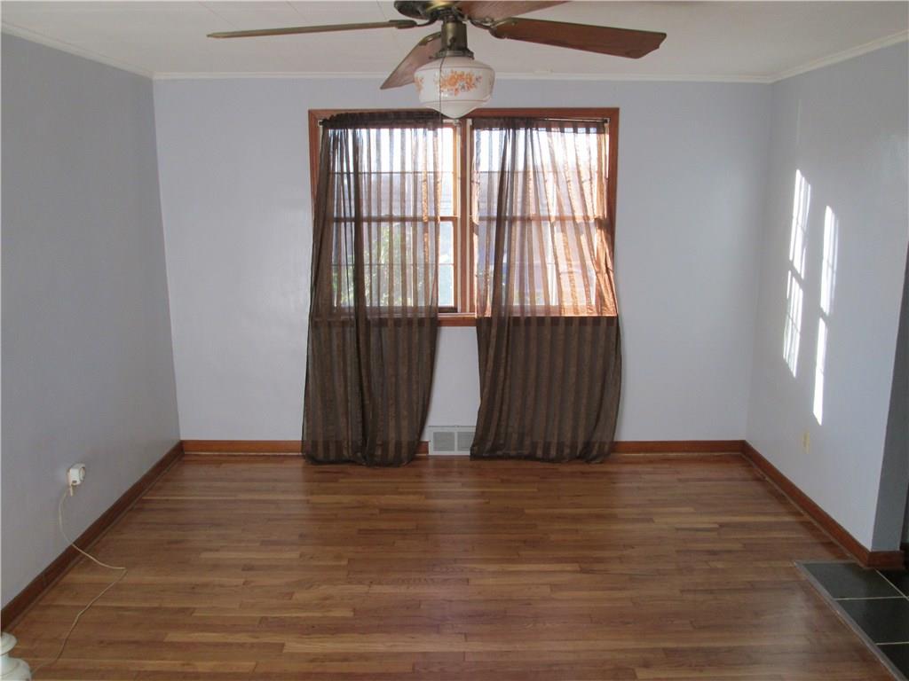 664 Center Road Pittsburgh, PA 15239 - Photo 22 of 24 Gallery Image 22