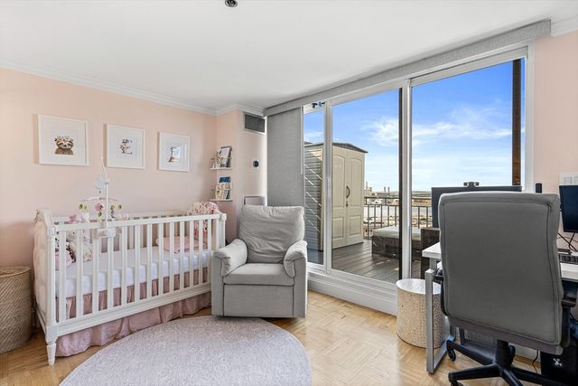 $1,190,000 | 357 Commercial Street, Unit 813, Boston, MA 02109