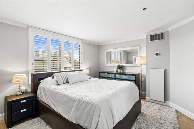 $1,190,000 | 357 Commercial Street, Unit 813, Boston, MA 02109