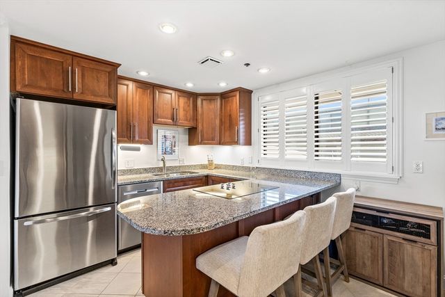 $1,190,000 | 357 Commercial Street, Unit 813, Boston, MA 02109