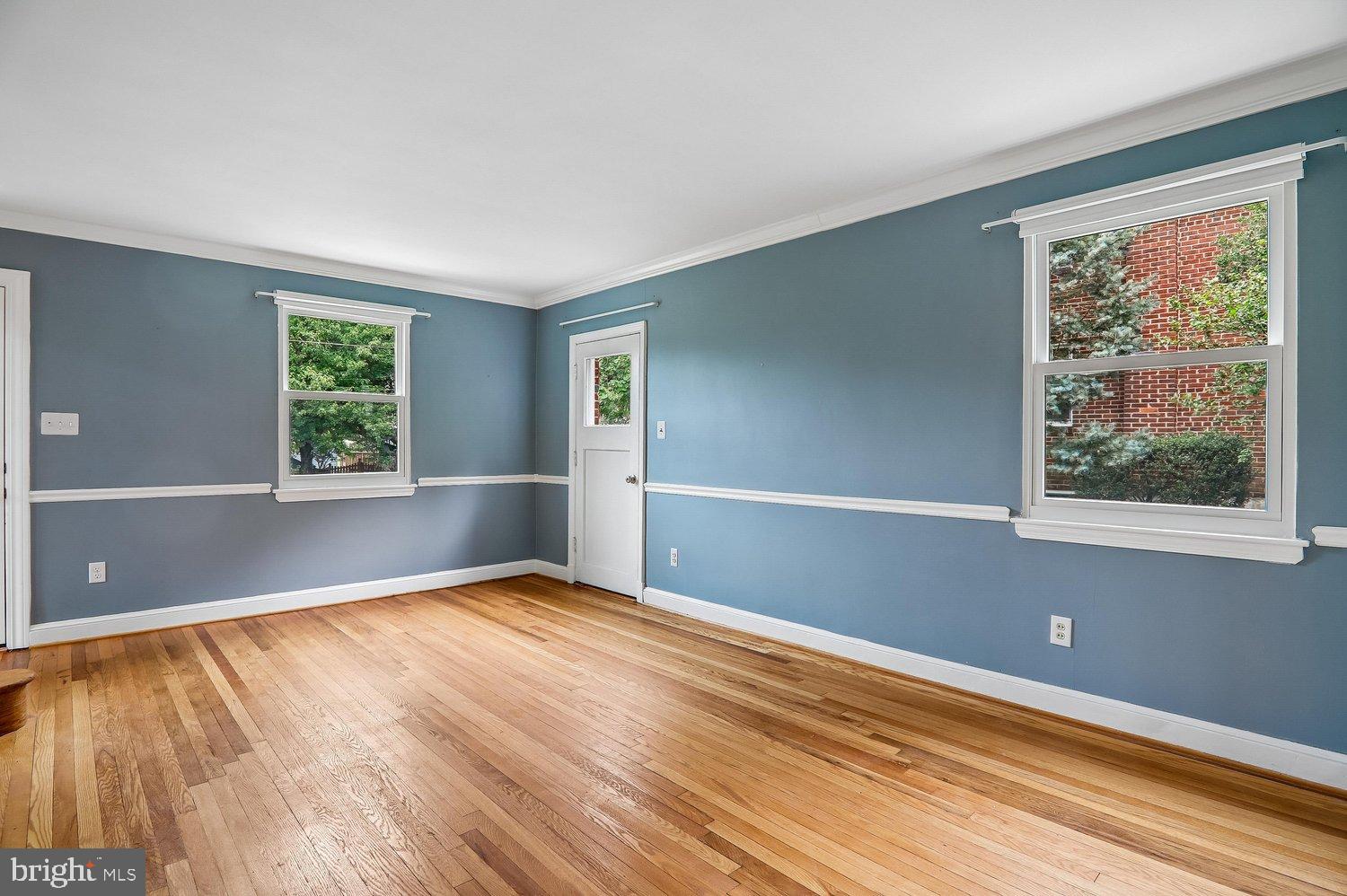 9906 Sidney Road Silver Spring, MD 20901 - Photo 11 of 51 Living Room