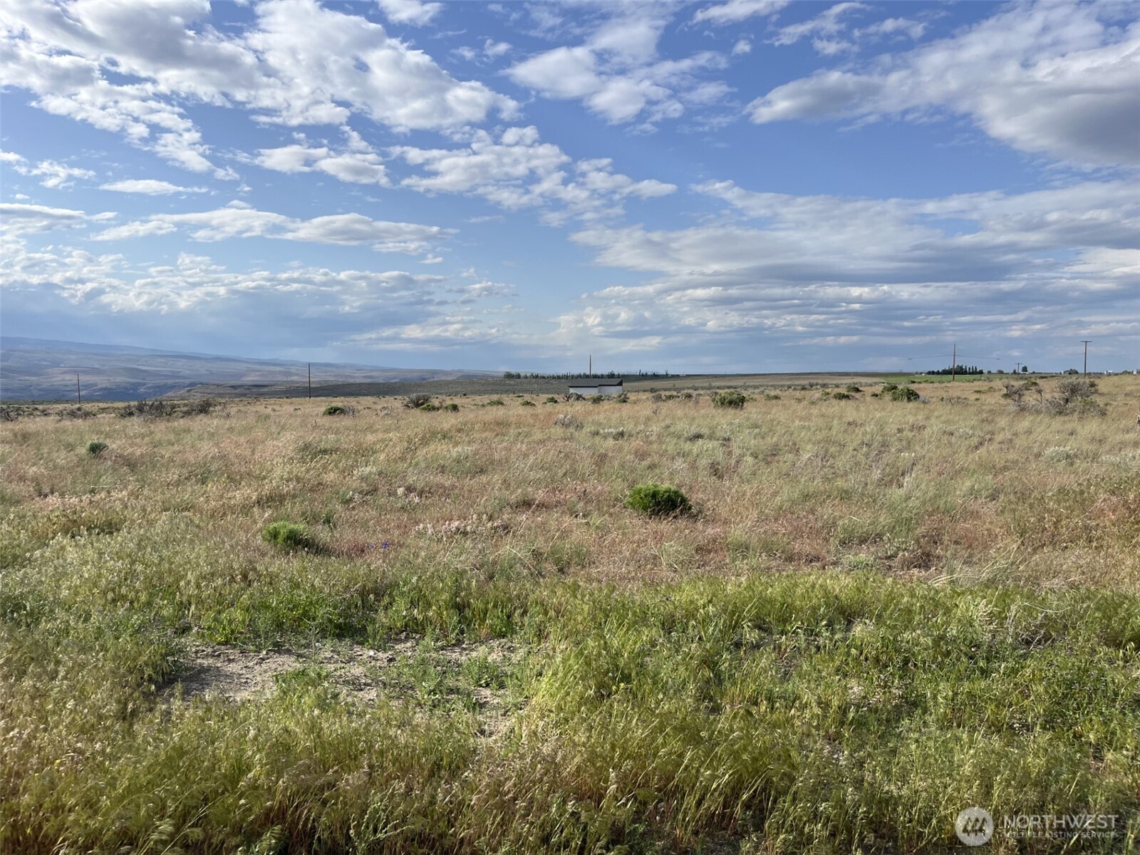 23290 Southwest Sage Loop Quincy, WA 98848 - Photo 2 of 9