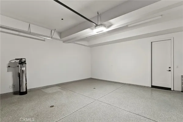 $6,000 | 112 Vigna, Irvine, CA 92602