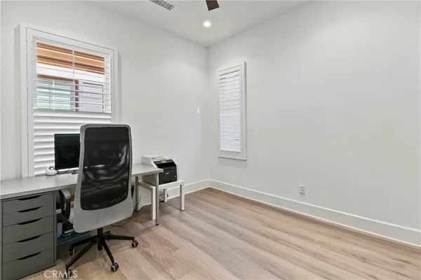 $6,000 | 112 Vigna, Irvine, CA 92602