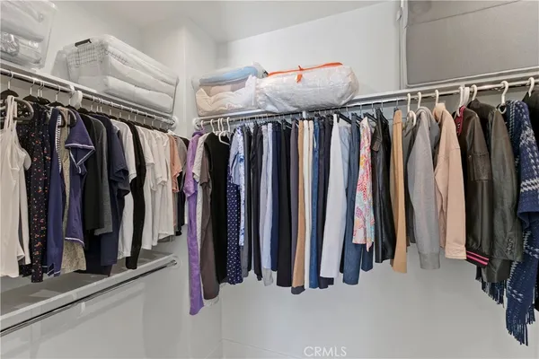 $6,000 | 112 Vigna, Irvine, CA 92602