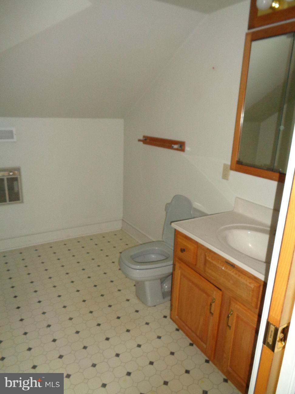 211 Ferndale Road Aberdeen, MD 21001 - Photo 21 of 29 Bath Upper