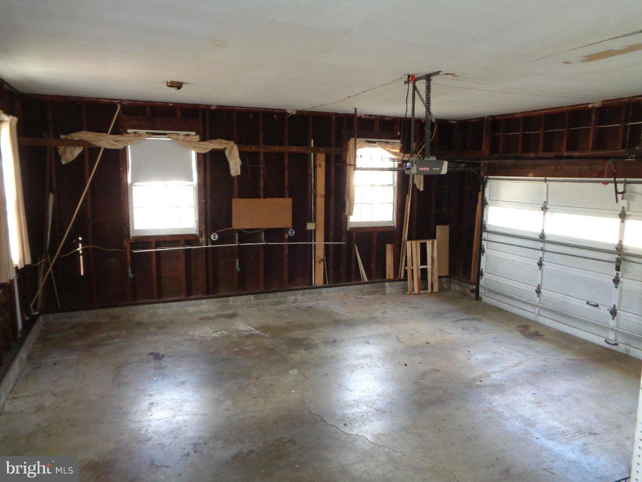 211 Ferndale Road Aberdeen, MD 21001 - Photo 29 of 29 Garage