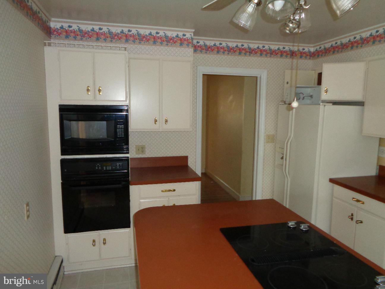 211 Ferndale Road Aberdeen, MD 21001 - Photo 4 of 29 Kitchen