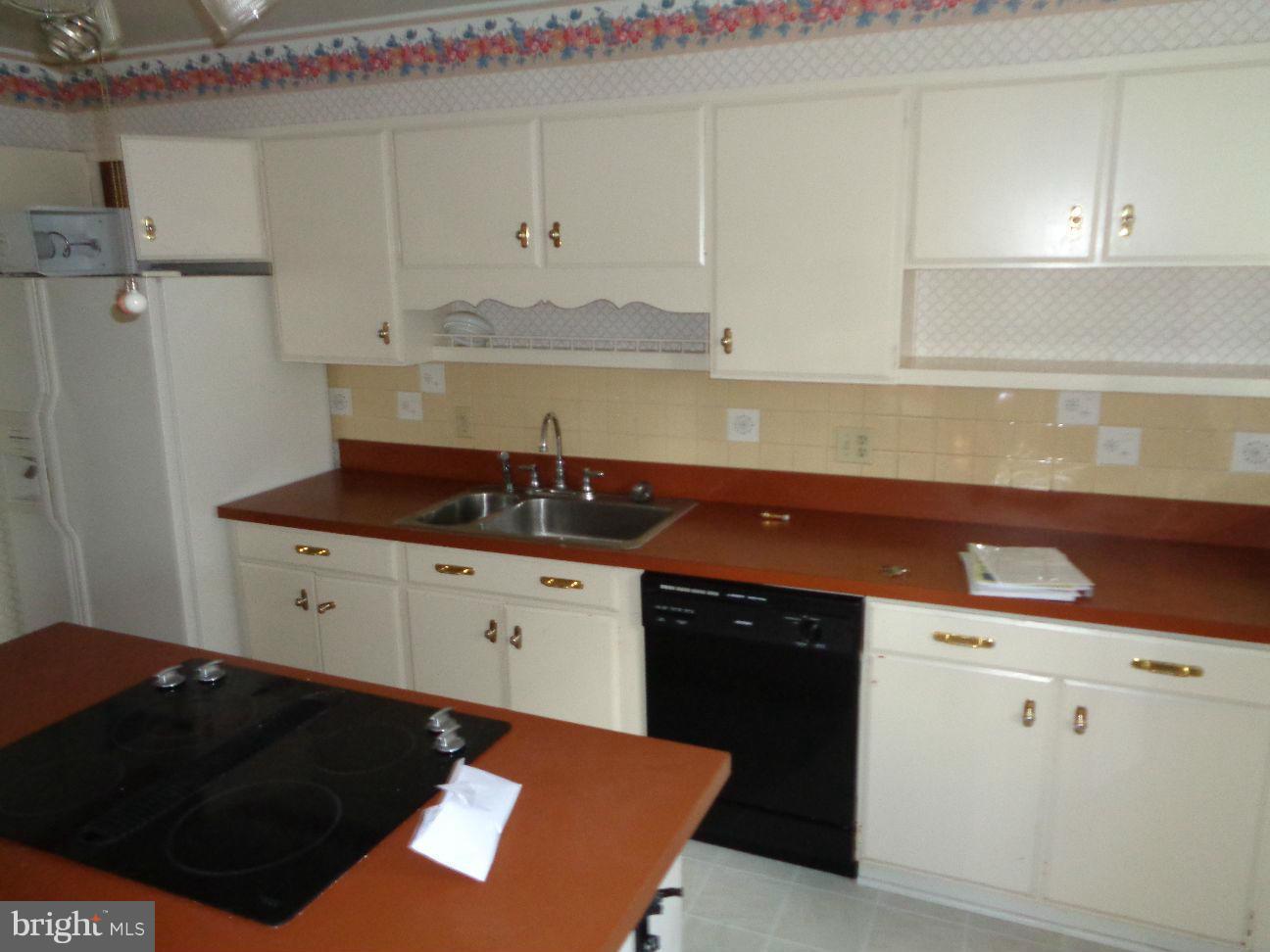 211 Ferndale Road Aberdeen, MD 21001 - Photo 5 of 29 Kitchen