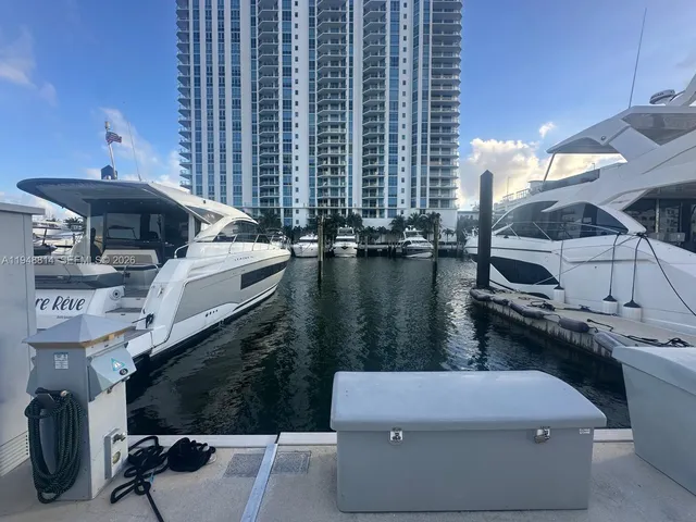 $330,000 | 17211 Biscayne Boulevard, Unit 51, North Miami Beach, FL 33160