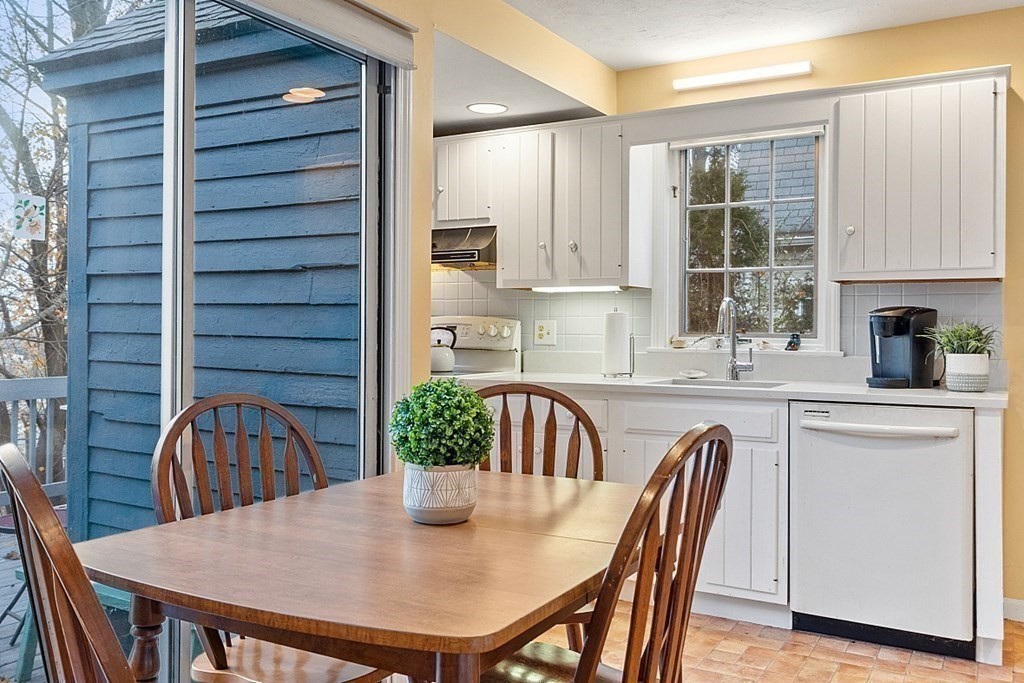 31 Barnard Road Worcester, MA 01605 - Photo 13 of 36