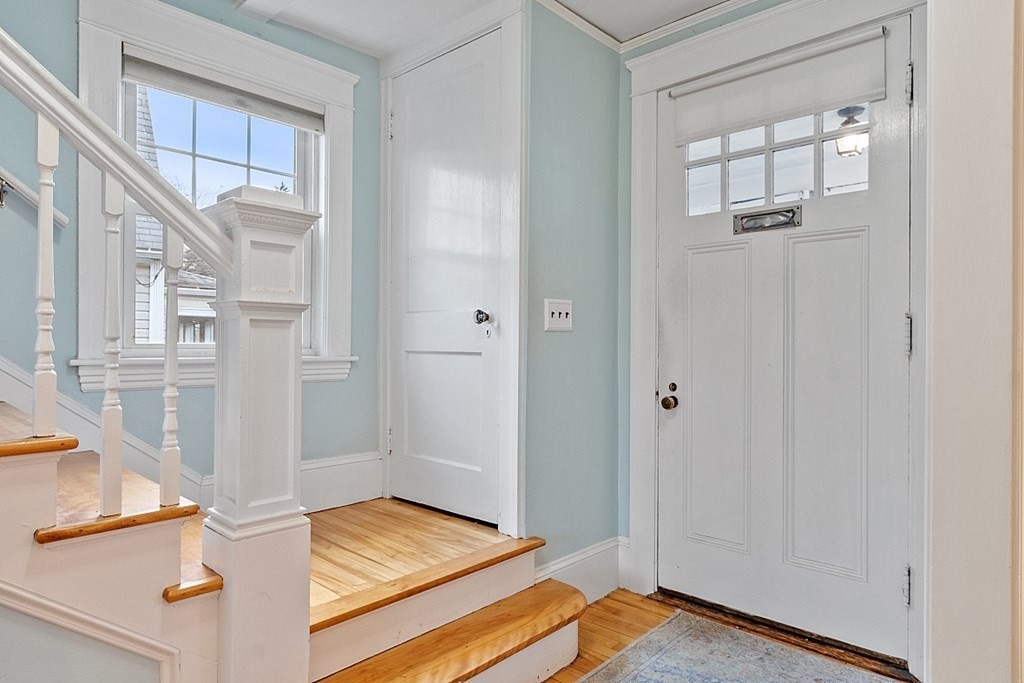 31 Barnard Road Worcester, MA 01605 - Photo 4 of 36