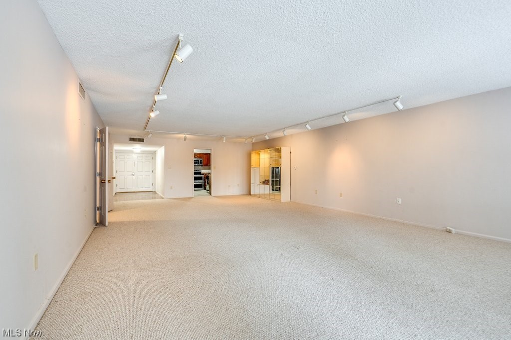 2375 Covington Road, Unit 114 Akron, OH 44313 - Photo 8 of 35 Gallery Image 8