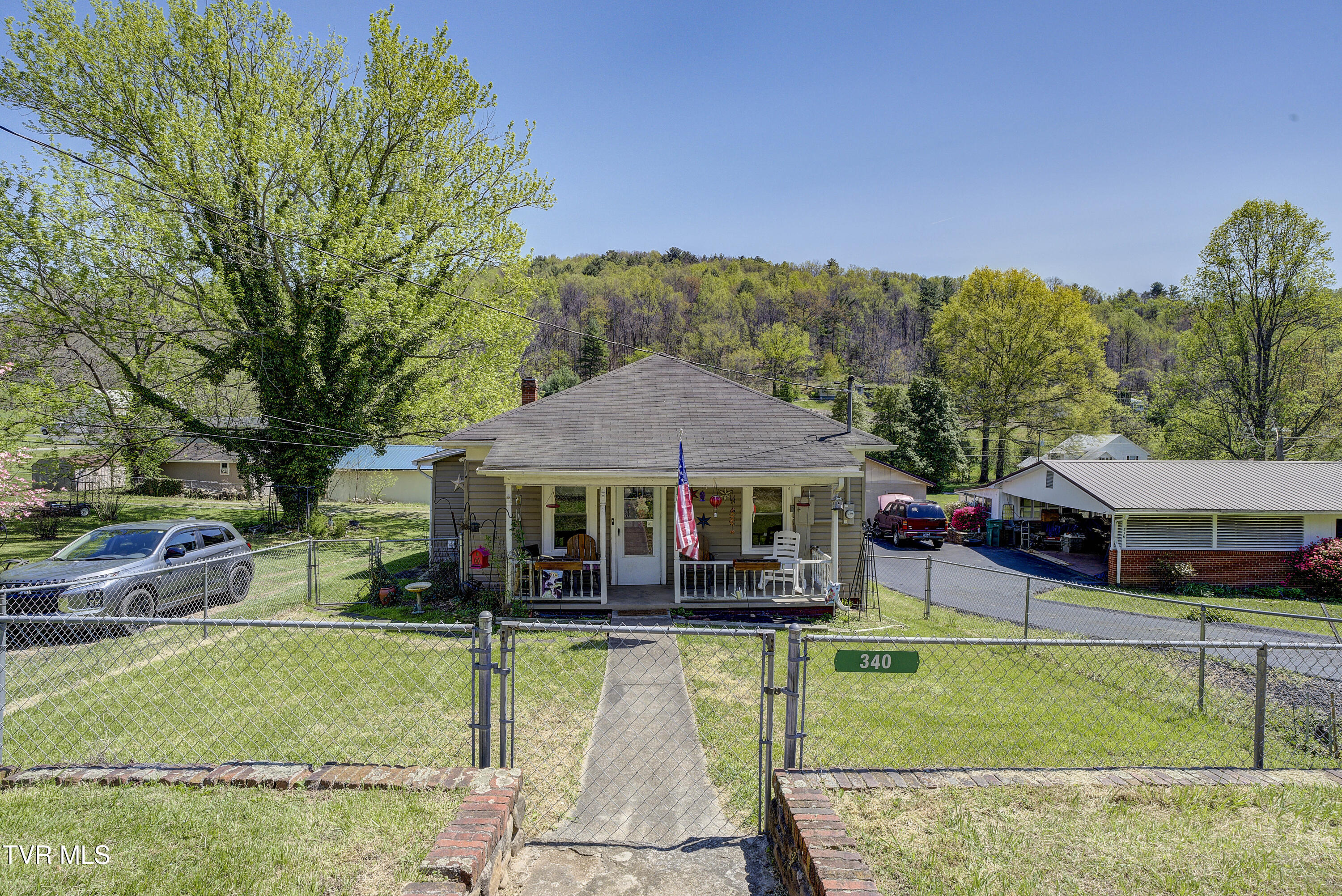 340 North Mohawk Drive Erwin, TN 37650 - Photo 2 of 28 Mohwak-24