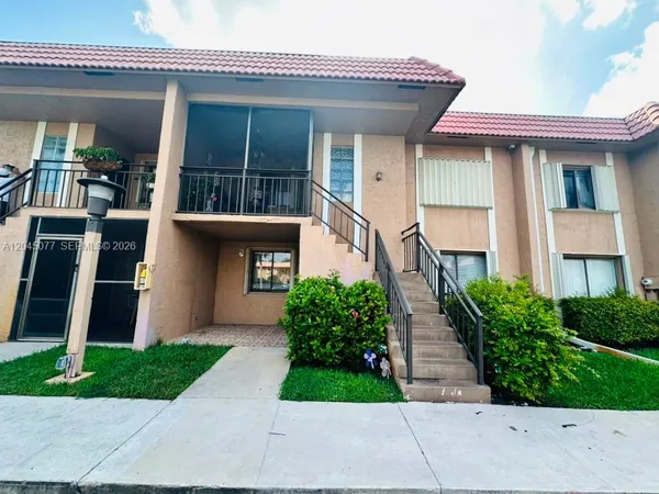 $2,650 | 197 Lakeview Drive, Unit 105, Weston, FL 33326