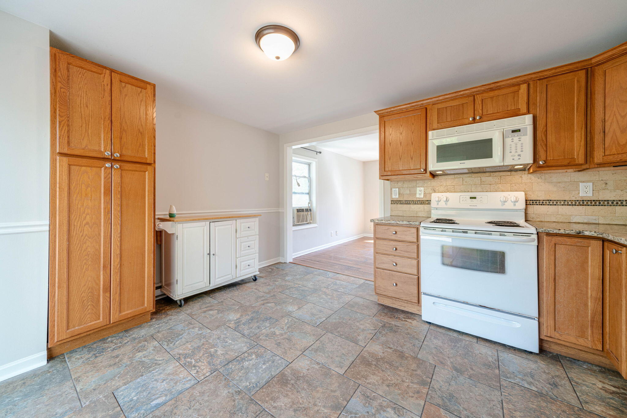 N1199 Beech Road Bloomfield, WI 53128 - Photo 8 of 26 Kitchen