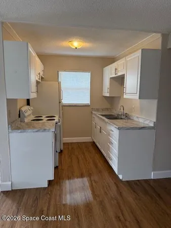 $1,100 | 230 South Robbins Avenue, Titusville, FL 32796