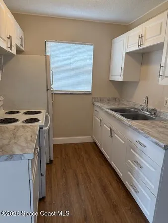 $1,100 | 230 South Robbins Avenue, Titusville, FL 32796