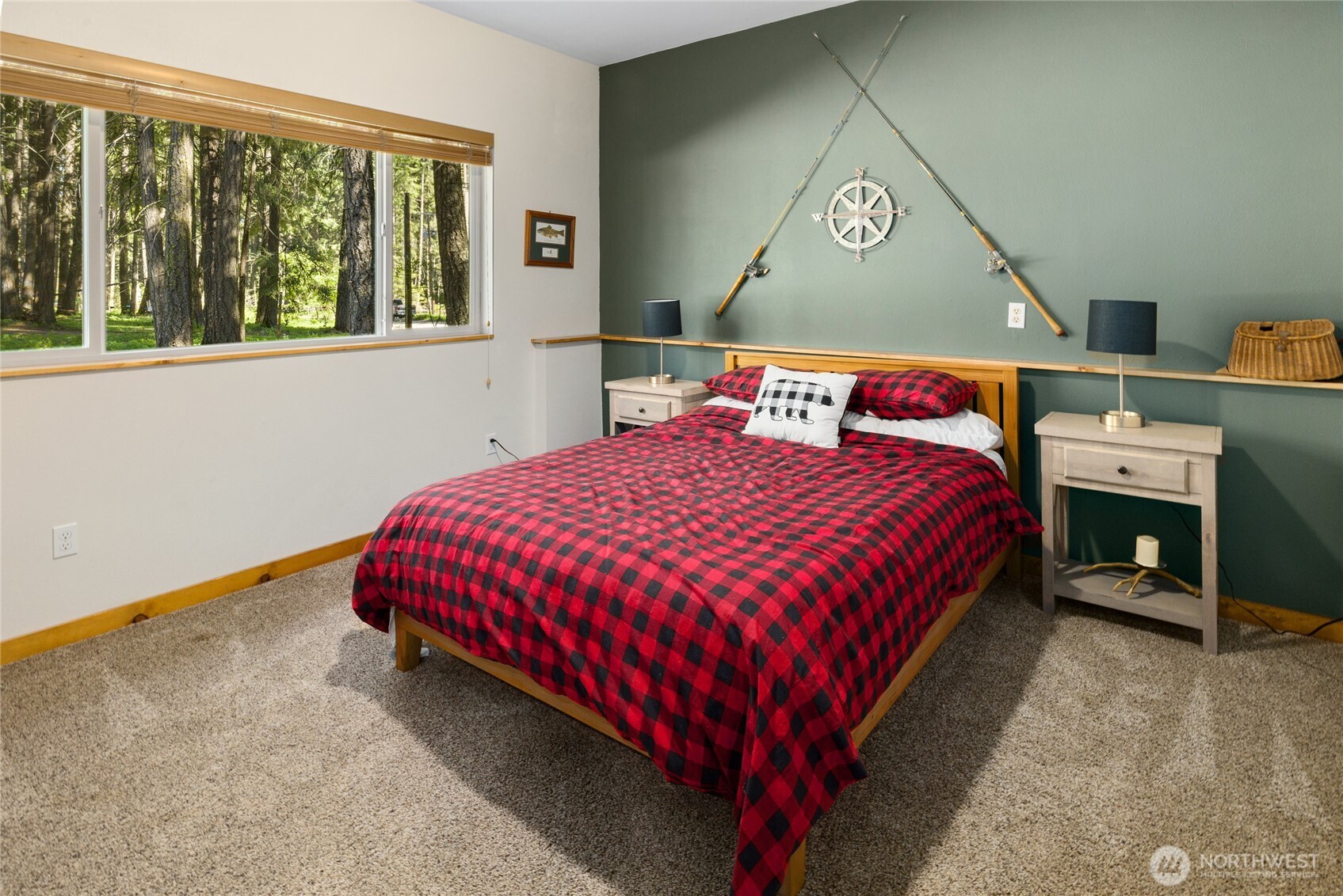401 Whyworry Lane Ronald, WA 98940 - Photo 9 of 23 a bedroom with a bed and a window