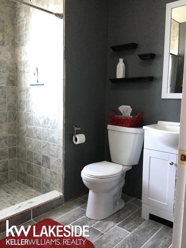 16876 Faulman Road Clinton Township, MI 48035 - Photo 9 of 16 31298203-8.JPG