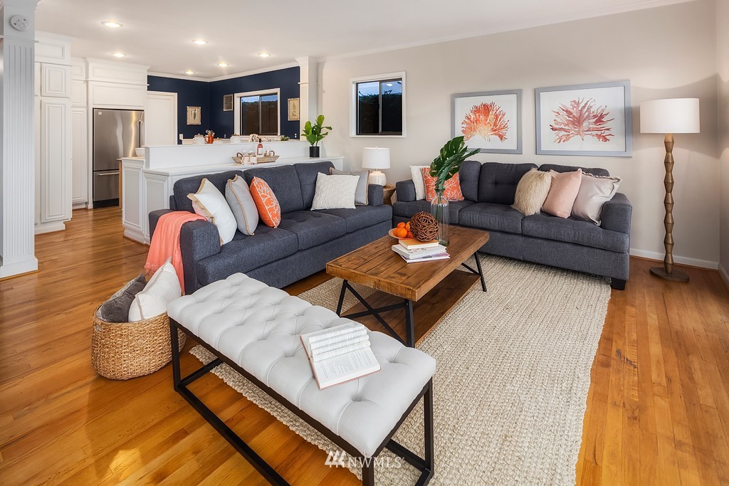 317 Highland Drive Seattle, WA 98109 - Photo 11 of 25