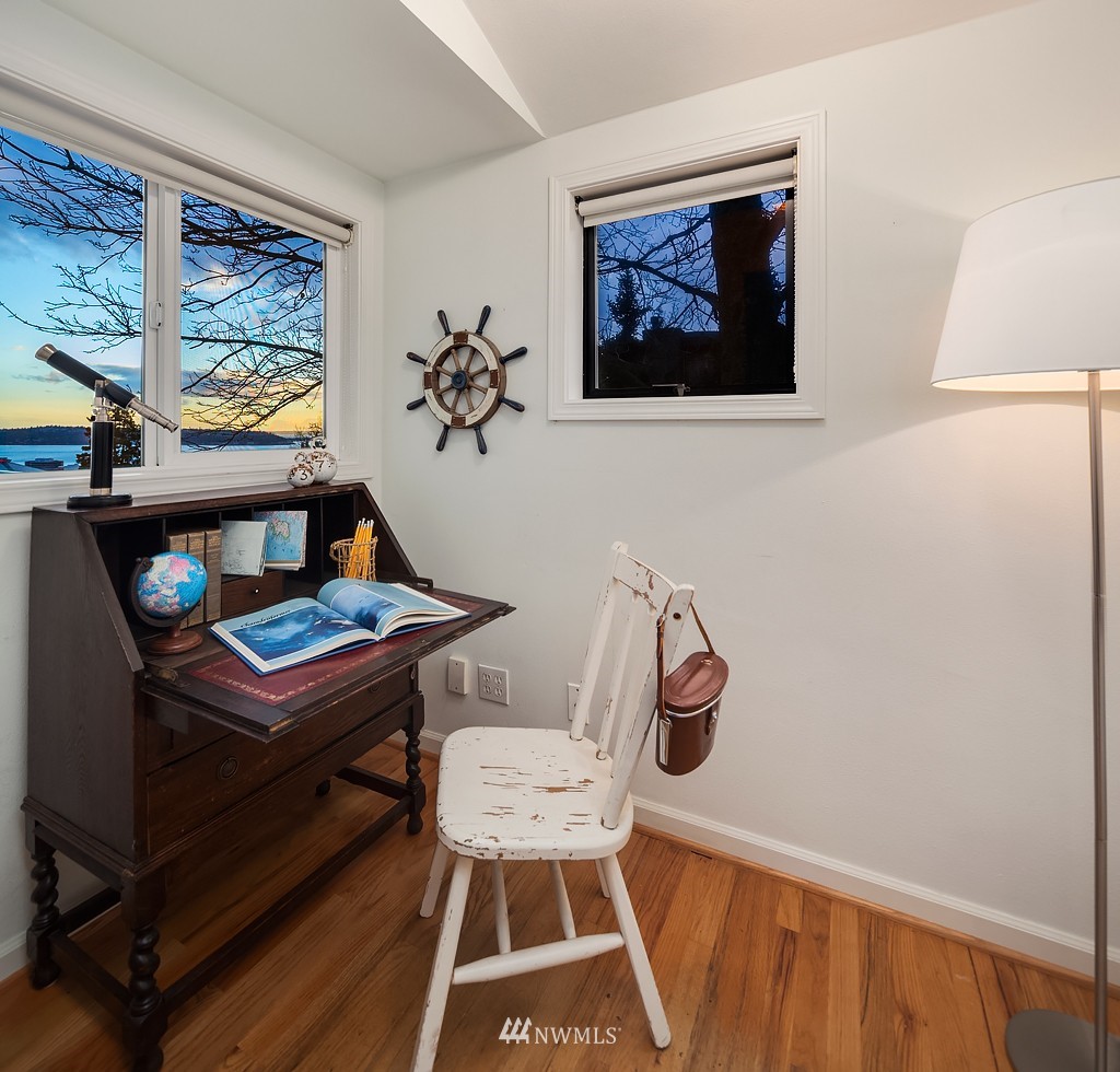 317 Highland Drive Seattle, WA 98109 - Photo 14 of 25