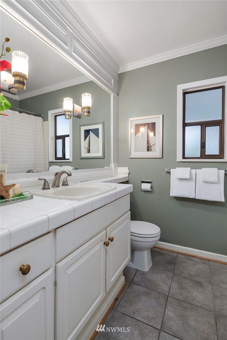 317 Highland Drive Seattle, WA 98109 - Photo 17 of 25