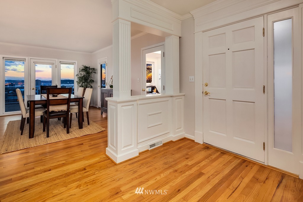 317 Highland Drive Seattle, WA 98109 - Photo 7 of 25