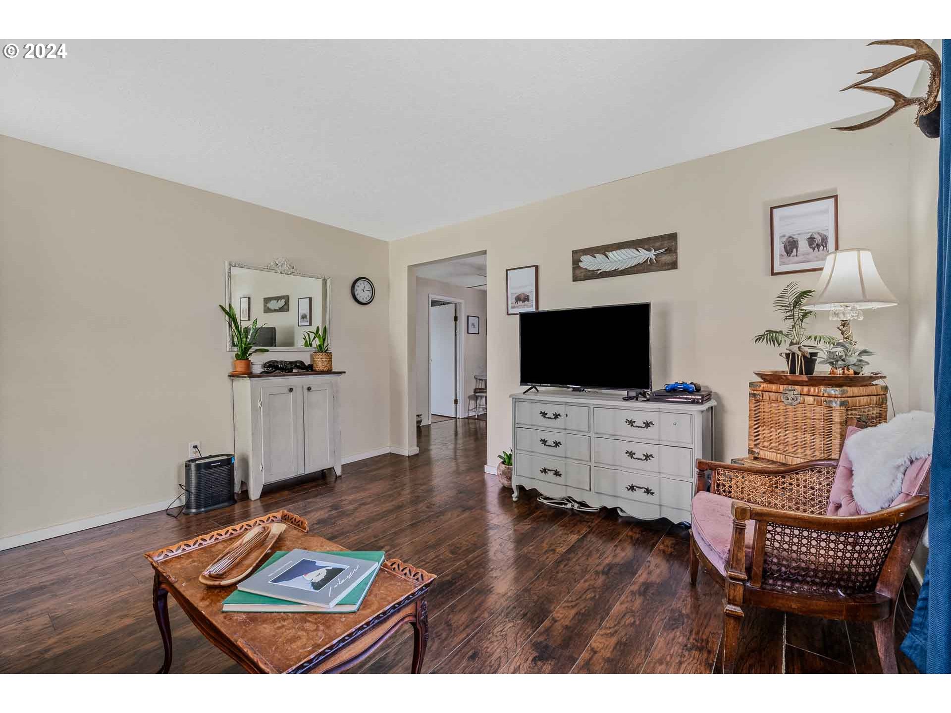 144 Northeast 18th Avenue Camas, WA 98607 - Photo 5 of 33 Gallery Image 5